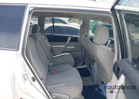 2010 Toyota Highlander Base V6 from USA, damaged, VIN 5TDZK3EH4AS001359